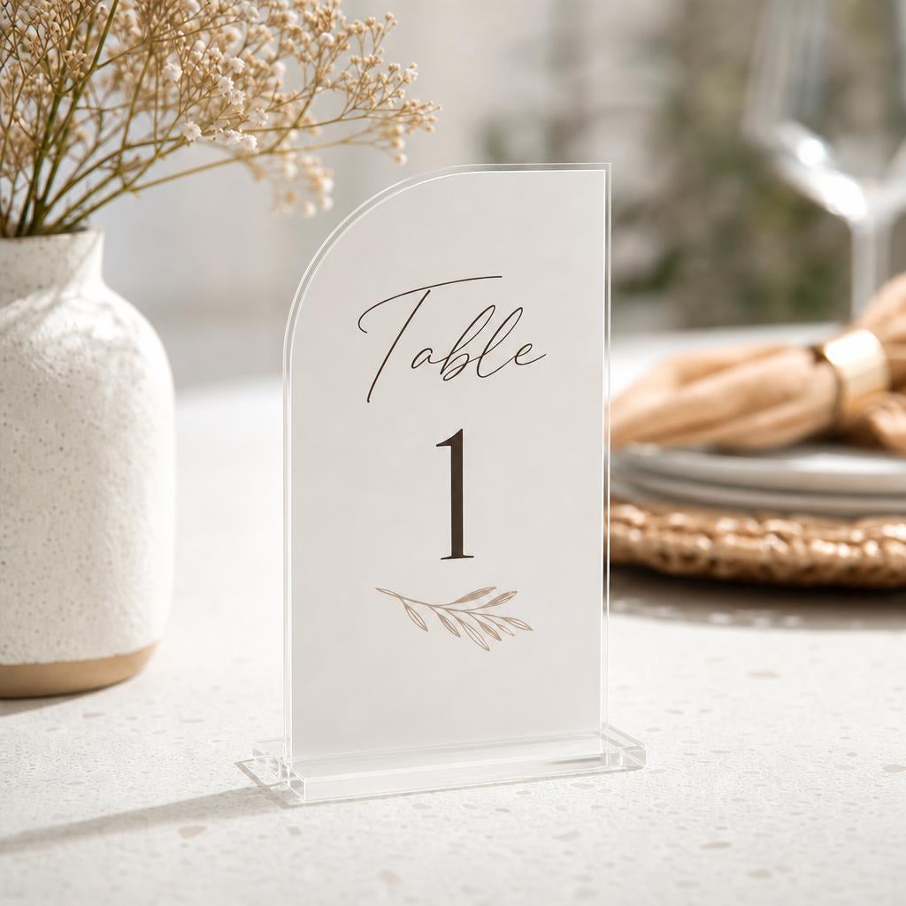 Acrylic Table Signs – Shape: Half arch (left)